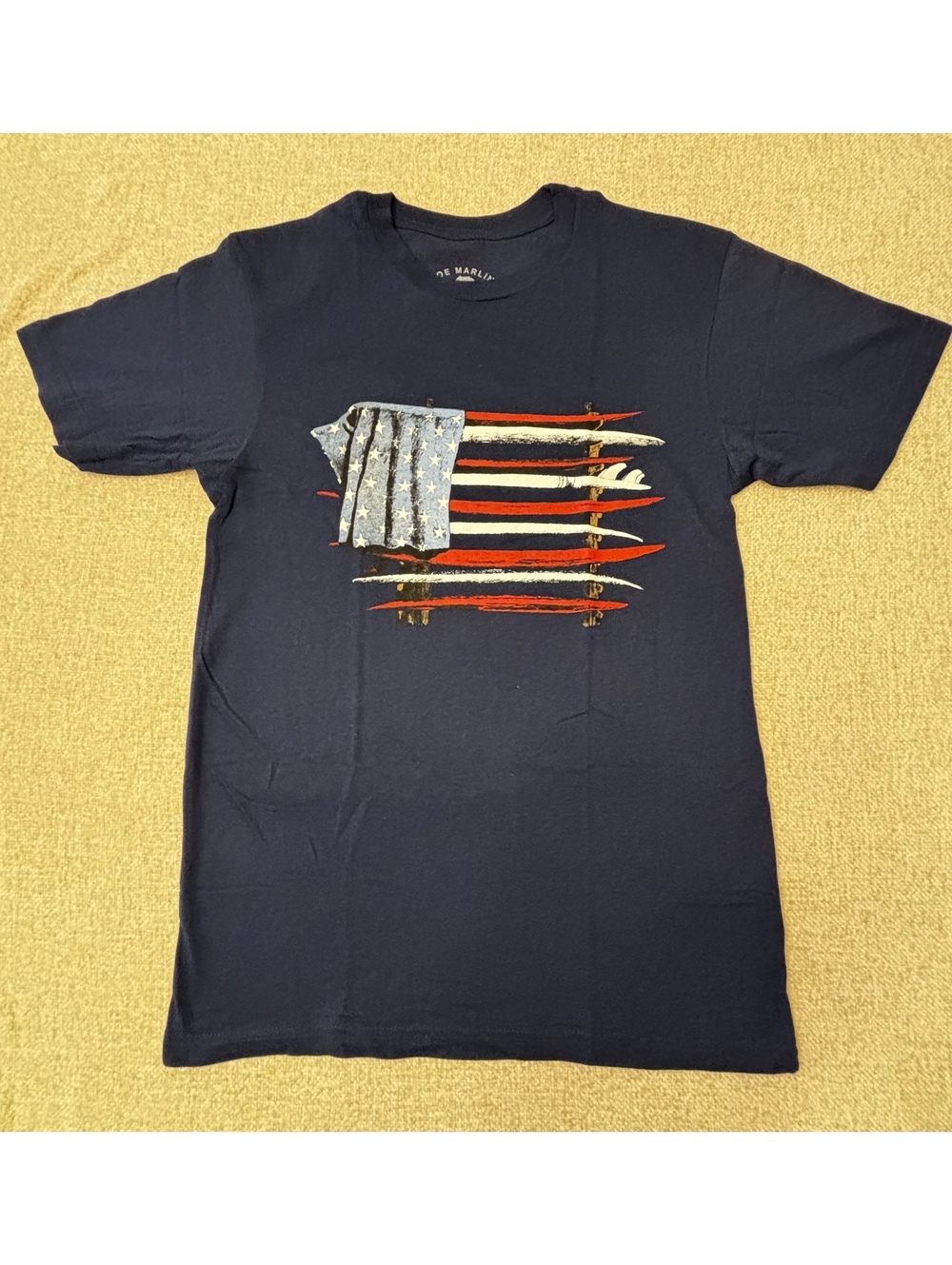 Joe Marlin Unwind Men’s Americana Surfboard Crewneck Graphic T-Shirt Blue Small